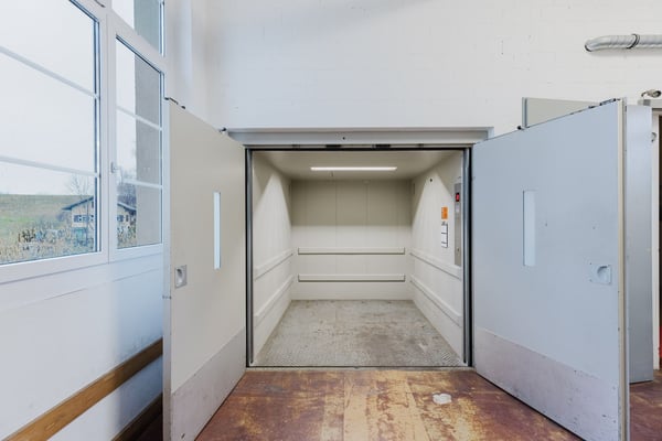 Praktische Gewerbefläche mit vielfältigen Nutzungsmöglichkeiten zu vermieten 7