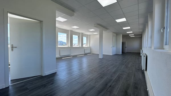 À louer – Local commercial / bureaux d’environ 75 m² au centre de Delémont 9