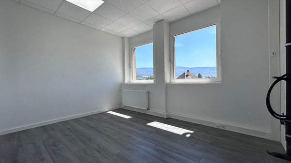 À louer – Local commercial / bureaux d’environ 62 m² au centre de Delémont 13
