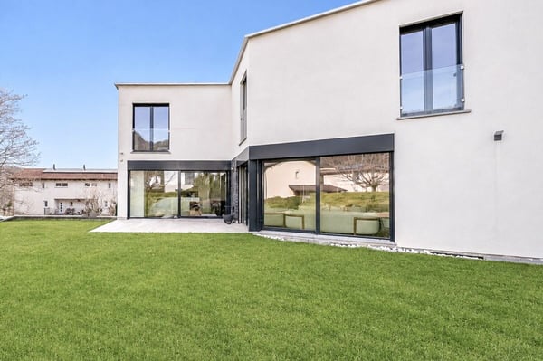Moderna casa unifamiliare da 6 locali. 12
