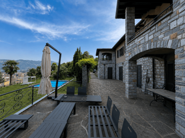 Splendida villa mediterranea con piscina e grande giardino 17