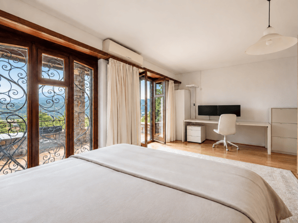 Splendida villa mediterranea con piscina e grande giardino 13