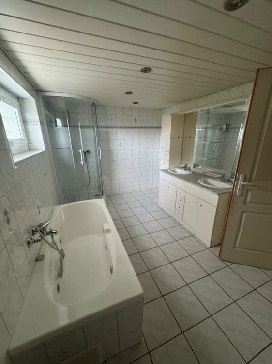 Appartement avec jardin et vue lac 9