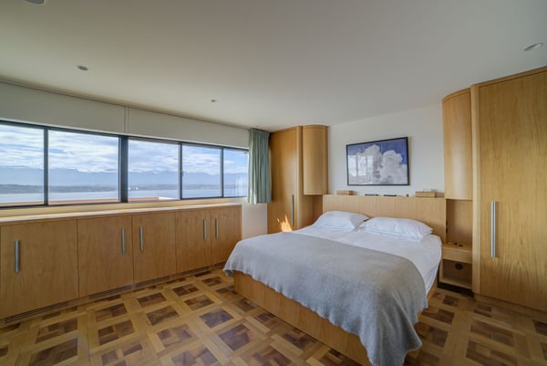 Splendide villa d'architecte avec vue lac 13