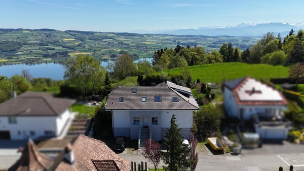 Grosszügiges Einfamilienhaus mit atemberaubendem Ausblick in Herlisberg 1