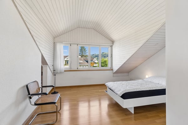 1.5-Zimmer-Dachwohnung mit 18 m² Balkon in Buchrain kaufen 2
