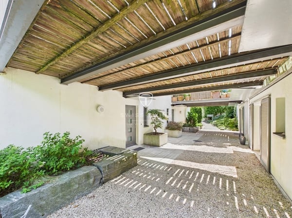 5.5-Zi. Reiheneckhaus mit Weitblick und Terrasse in Horgen 2