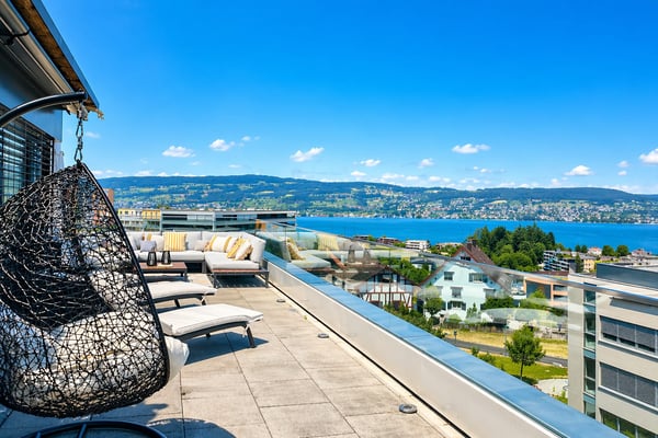Exklusive 4.5-Zi.-Attika mit Panorama-Seesicht & 150 m² Dachterrasse | Wädenswil