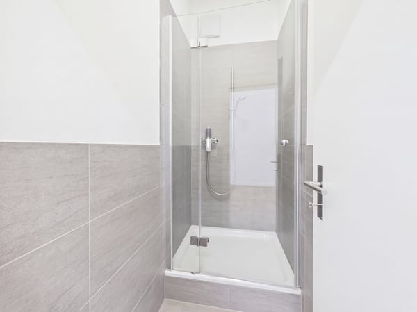 Moderne 5.5-Zimmer Büro-/Gewerbefläche in Baar mieten 11
