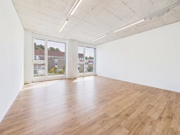 Moderne 5.5-Zimmer Büro-/Gewerbefläche in Baar mieten 3