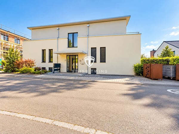 Exklusive 6½-Zimmer-Wohnung mit 203 m² Wohnfläche und grosser Terrasse in Bolligen