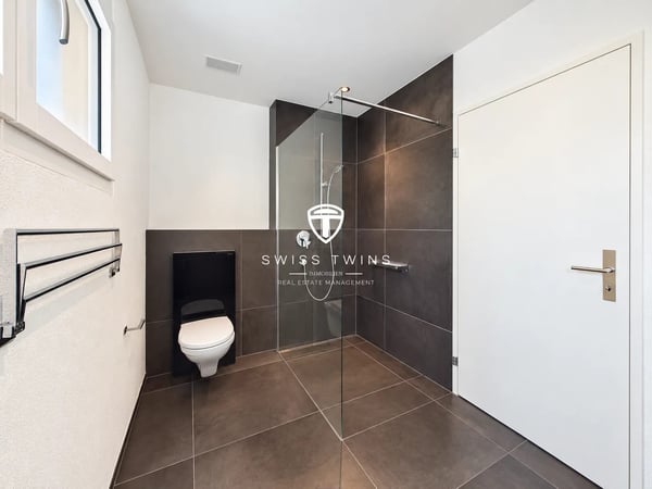 Exklusive 3½-Zimmer-Wohnung mit 203 m² Wohnfläche und grosser Terrasse in Bolligen 10