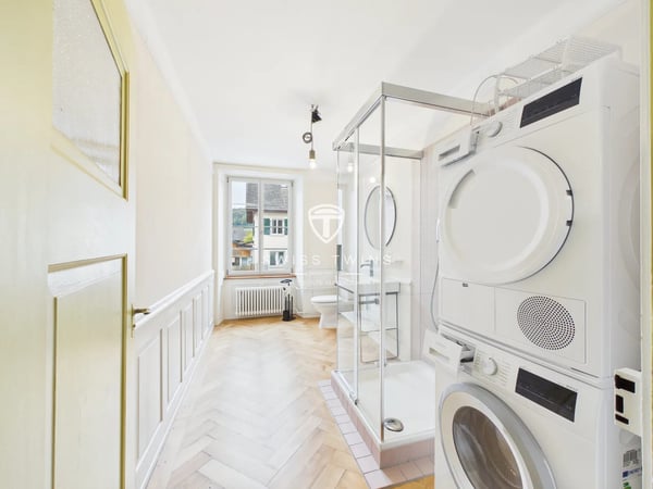 Charmante 2.5-Zimmer-Wohnung mit Balkon in Weiach 4
