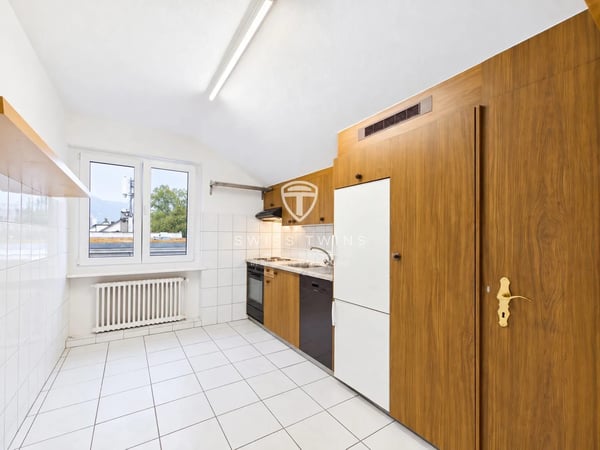 Helle 3.5-Zimmer-Dachwohnung in Zürich, frisch renoviert 6