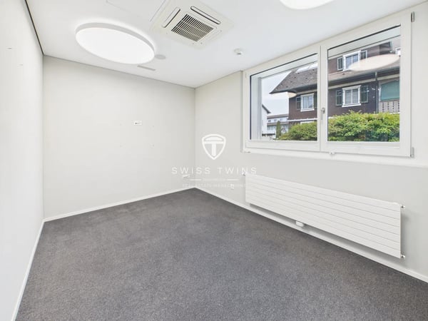 Repräsentative Gewerbefläche mit 196 m² an attraktiver Lage in Emmen 11