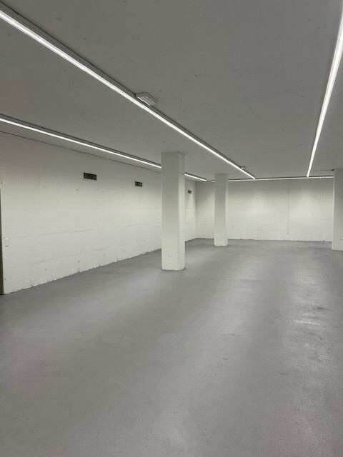 Il vostro nuovo spazio commerciale di 320 m2 nel cuore di Biasca 2