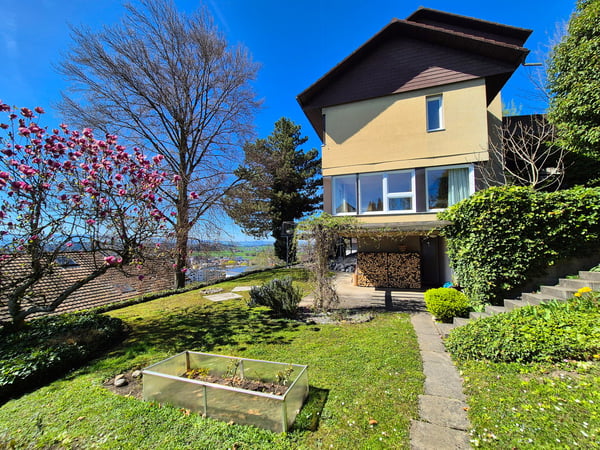 Exklusives 7.5 Zimmer Einfamilienhaus an privilegierter Sonnenlage 13