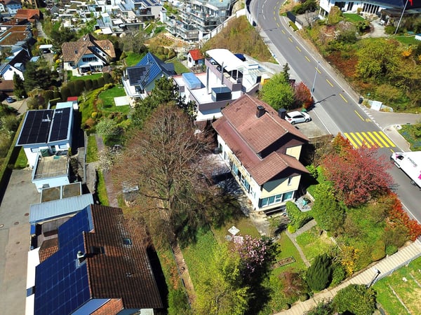 Exklusives 7.5 Zimmer Einfamilienhaus an privilegierter Sonnenlage 12