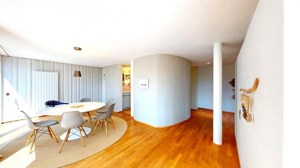 Exklusives 7.5 Zimmer Einfamilienhaus an privilegierter Sonnenlage 9
