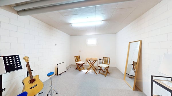 Charmante 3½-Zimmer Wohnung mit traumhafter Gartenanlage 8