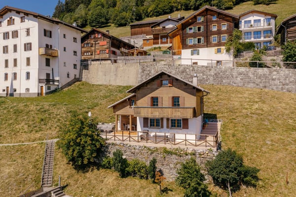 Ferienhaus mit Logenplatz in den Bündner Bergen 2