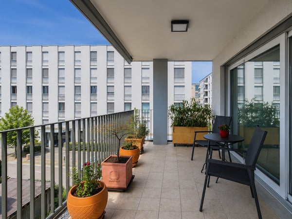 Sehr zentrale und neuwertige 4.5-Zimmer-Wohnung mit Eigentumsstandart 3