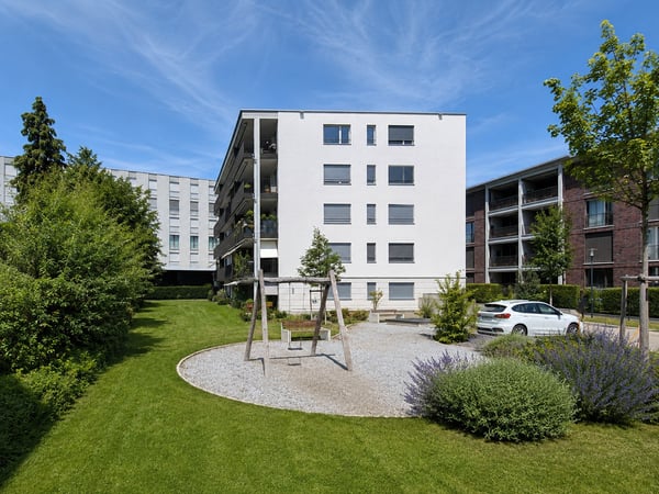 Sehr zentrale und neuwertige 4.5-Zimmer-Wohnung mit Eigentumsstandart 2