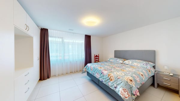 Sehr zentrale und neuwertige 4.5-Zimmer-Wohnung mit Eigentumsstandart 7