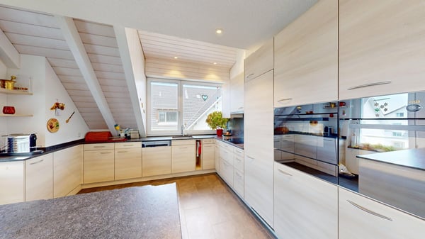 Familienfreundliche 5½-Zimmer Dachmaisonette Wohnung an bester Lage 6