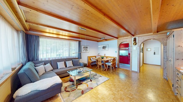 Stilvolle und volleingerichtete 2½-Zimmer-Wohnung mit Gartensitzplatz in Klosters 6