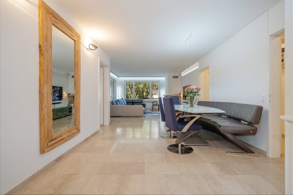 3½-Zimmer-Wohnung und riesiger Hobbyraum - 97 m² zum Wohnen. 80 m² für Ihre Ideen 5