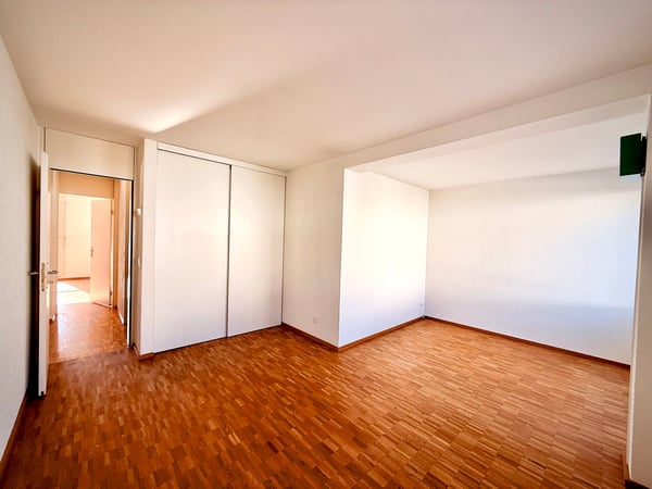 Familienfreundliches Wohnen - grosszügige 3.5-Zimmer-Maisonette mit zwei Terrassen 8