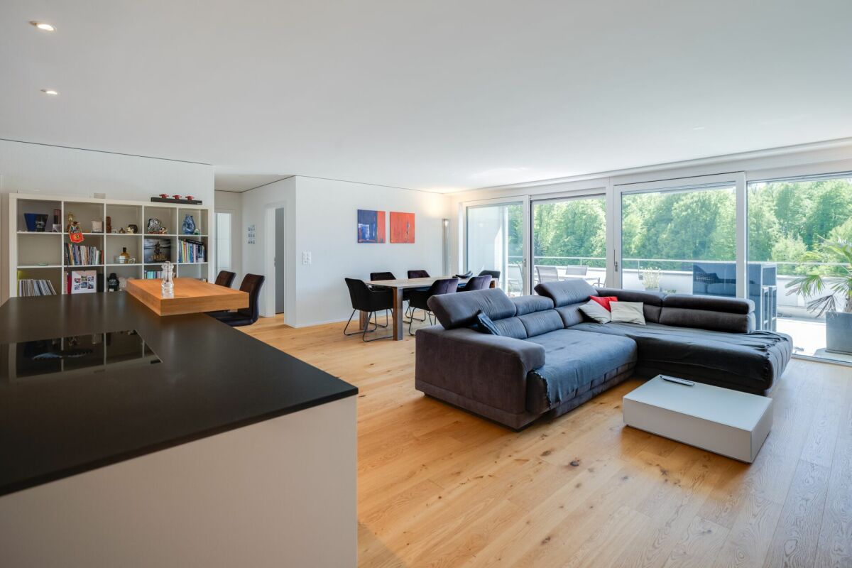 Wohnen mit Weitsicht - exklusive Terrassenwohnung in Utzigen