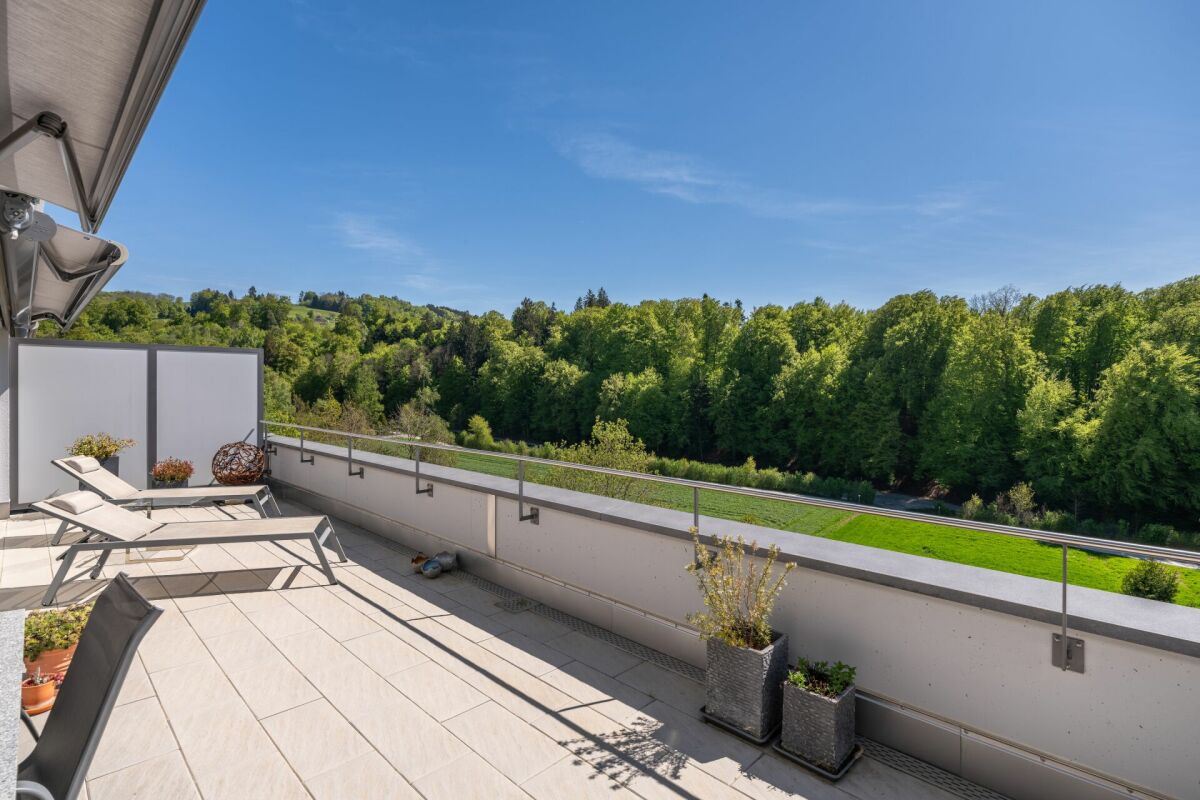 Vivre avec une vue - appartement terrasse exclusif à Utzigen