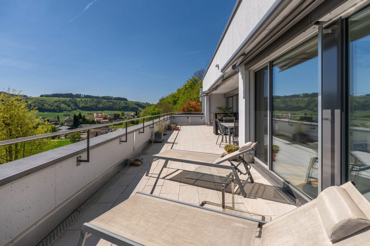 Vivre avec une vue - appartement terrasse exclusif à Utzigen