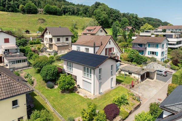 Wohnen mit Weitsicht - Grosszügiges Familienhaus mit Einliegerwohnungen in Belp 5
