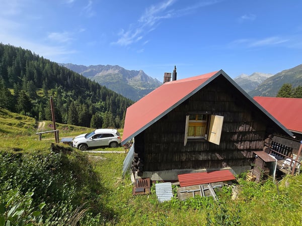 schönes Berghaus inmitten der Natur mit Grundstück und herrlicher Aussicht 4