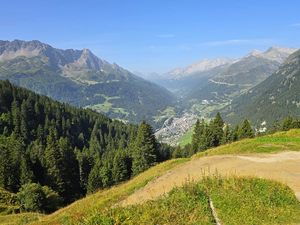 schönes Berghaus inmitten der Natur mit Grundstück und herrlicher Aussicht 23