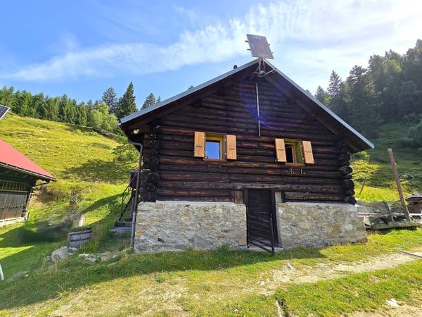 schönes Berghaus inmitten der Natur mit Grundstück und herrlicher Aussicht 1