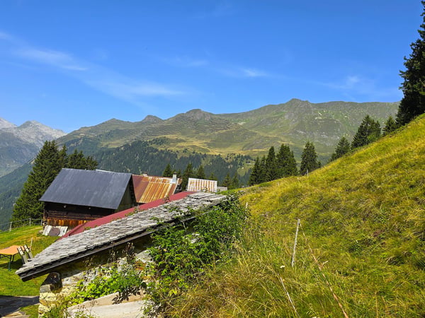 schönes Berghaus inmitten der Natur mit Grundstück und herrlicher Aussicht 27