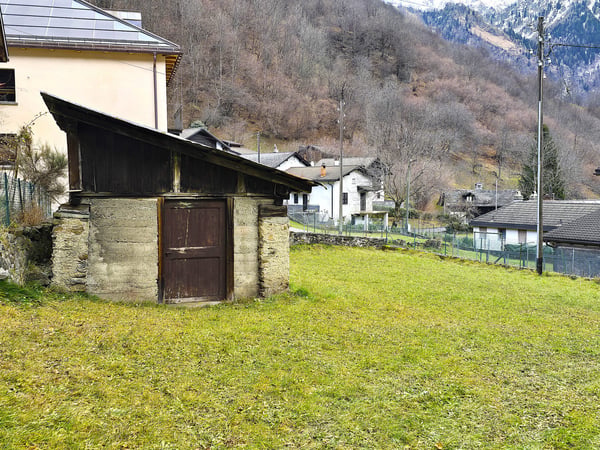 Charmantes historisches Haus mit grossem Grundstück 30