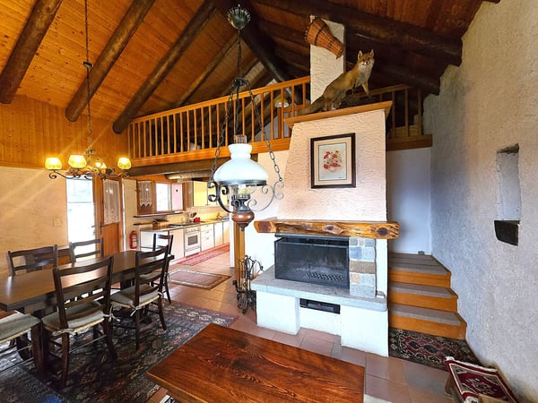 Schönes Bauernhaus in de Bergen mit Zugang und Grundstück 4