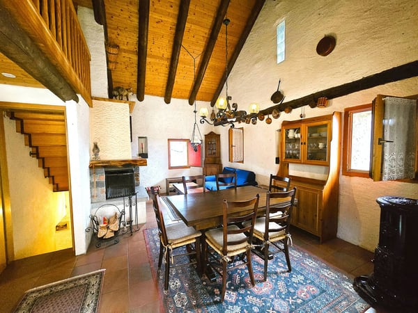 Schönes Bauernhaus in de Bergen mit Zugang und Grundstück 3
