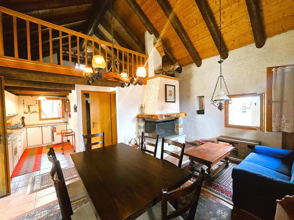 Schönes Bauernhaus in de Bergen mit Zugang und Grundstück 5