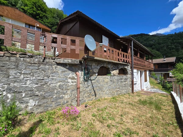Einfamilienhaus Haupt/Zweitwohnsitz mit Garten und herrlicher Aussicht 2