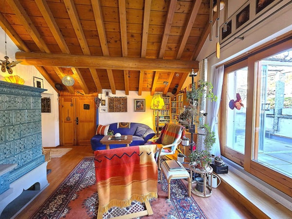 Charmantes rustikales Haus mit herrlicher Aussicht, Terrasse & Garage 10