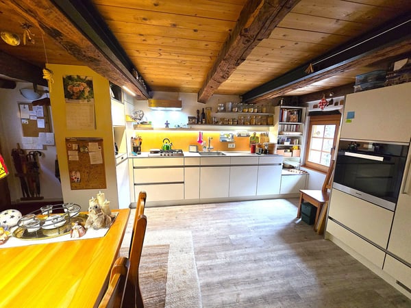 Charmantes rustikales Haus mit herrlicher Aussicht, Terrasse & Garage 13