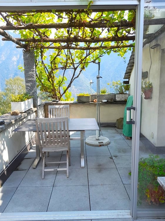Charmantes rustikales Haus mit herrlicher Aussicht, Terrasse & Garage 7