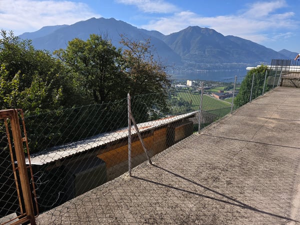 Grande proprietà con splendida vista lago panoramica e terreno edificabile 22