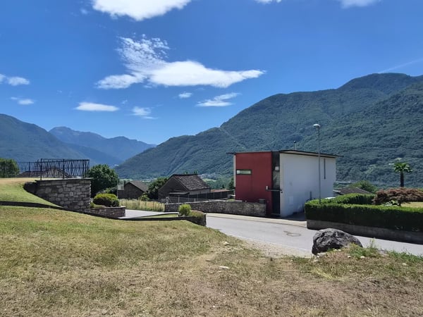 Terreno edificabile di 1559 m2 pianeggiante, soleggiato e tranquillo 12
